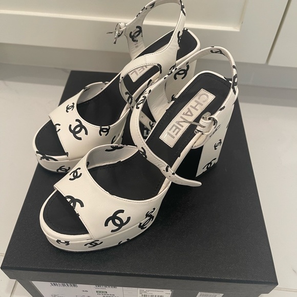 Chanel Platform CC Sandals size 36 - Picture 3 of 8